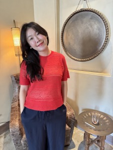 針織鏤空彩虹上衣 2色 （只剩紅色現貨）