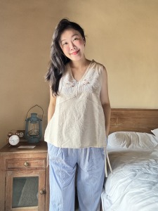 棉麻無袖花藤上衣 （現貨）