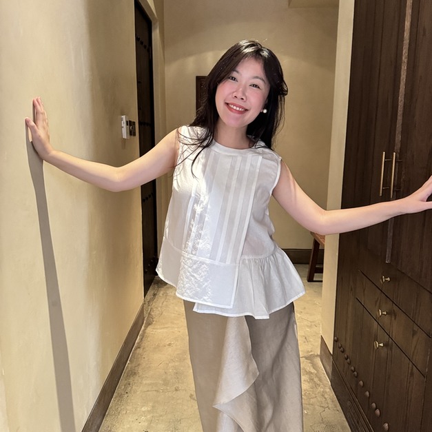 斯卡蒂打褶天絲上衣  2色（現貨）