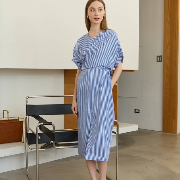 交叉設計藍線條洋裝（現貨）