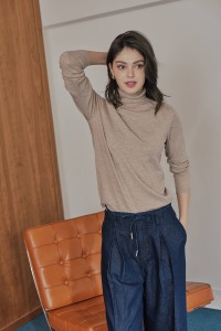 柔柔小綿羊高領長Ｔ  12色（現貨）