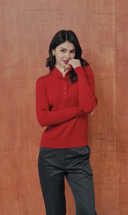 假兩件紅金高領長Ｔ（現貨）