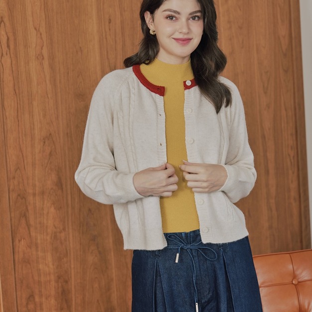 小紅圓領毛衣外套 （現貨）