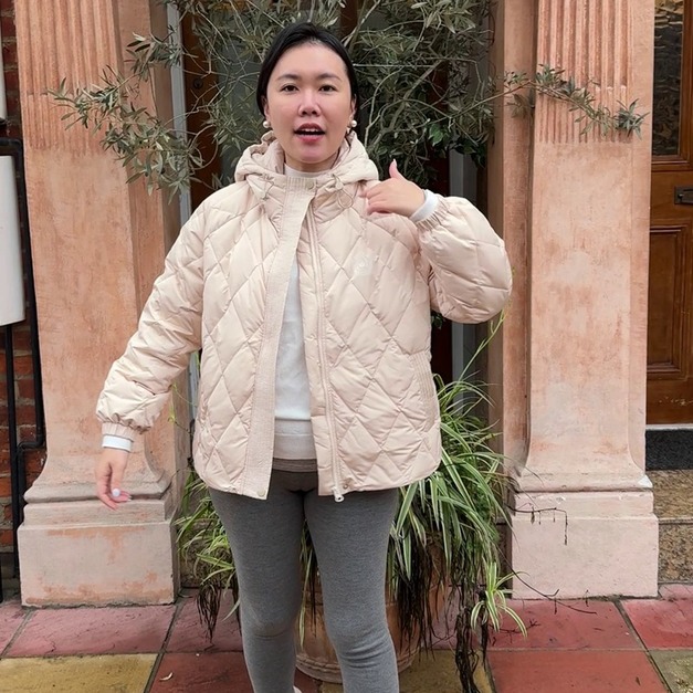 90%白鴨絨菱格連帽外套 （現貨）