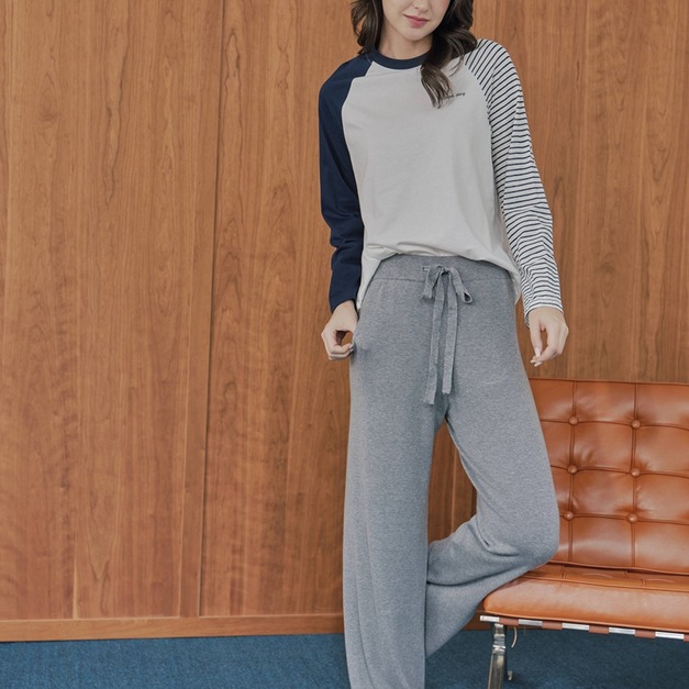 深藍袖棒球長Ｔ（現貨）