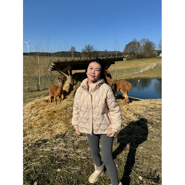 90%白鴨絨菱格連帽外套 （現貨）