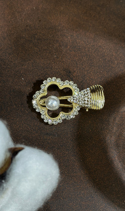 ｜壓夾｜守護 • 珍珠鋯石小花 髮夾邊夾髮飾 單只販售