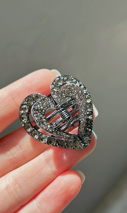 ｜鯊魚夾｜靈感 • 嗆黑鋯石雙層愛心 髮夾邊夾瀏海夾髮飾 單只販售