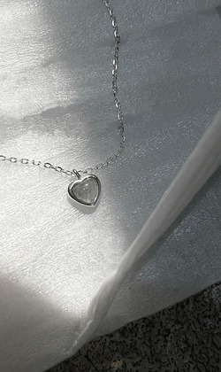 ｜純銀項鍊 925｜珍惜 • 愛心月光石 頸鍊鎖骨鏈  單只販售