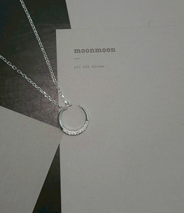 ｜純銀項鍊｜玉潔 • 月亮 毛衣鏈頸鏈鎖骨鏈 單只販售