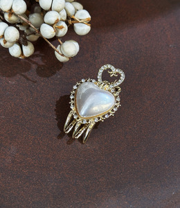 ｜鯊魚夾｜獨特 ‧ 愛心珍珠鋯石 髮夾邊夾瀏海夾髮飾 單只販售