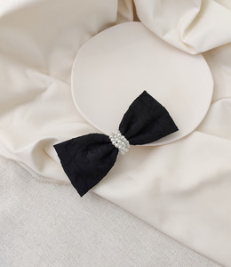 ｜壓夾｜珍珠與黑色蝴蝶結 髮夾髮飾邊夾壓夾 單只販售(刺繡暗紋設計)