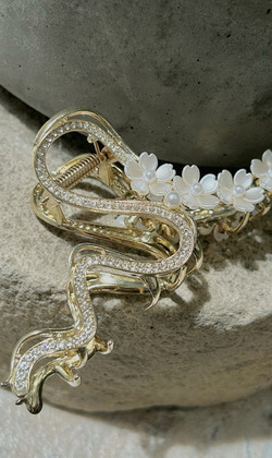 ｜鯊魚夾｜何時 ‧ 珍珠小花鋯石 抓夾瀏海夾盤髮夾 單只販售