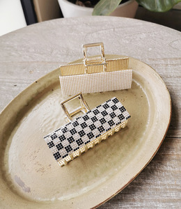 ｜鯊魚夾｜方城對決 ‧ 珍珠鋯石方形 髮夾髮飾 單隻販售