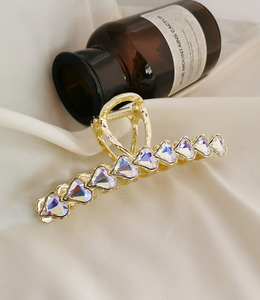 ｜鯊魚夾｜仿佛 ‧ 水晶愛心 抓夾瀏海夾盤髮夾 單只販售