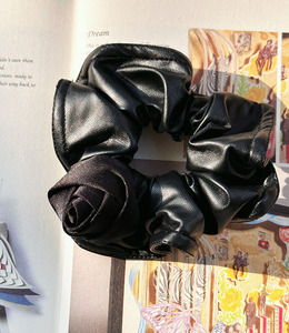 ｜大腸圈｜驀然 • 玫瑰花皮質 布藝髮圈髮束髮飾 單支販售