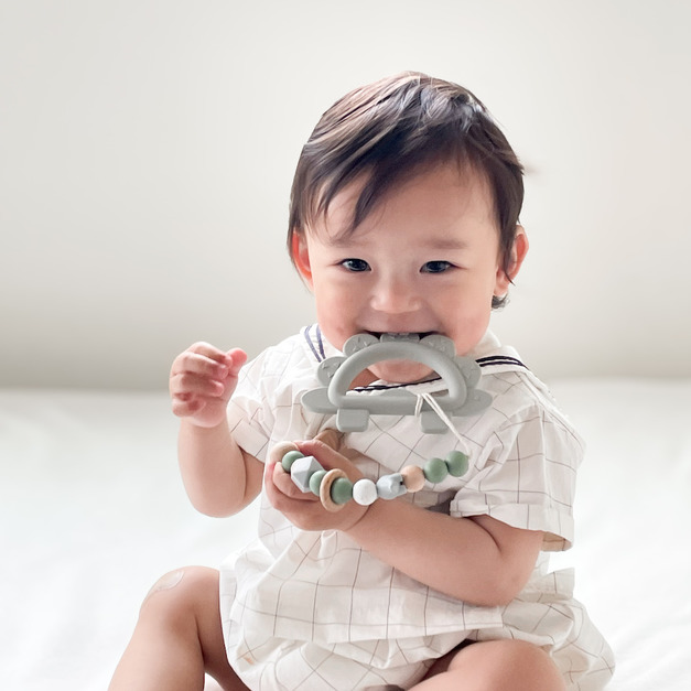 fika｜恐龍固齒器+奶嘴練組合 *送禮推薦！