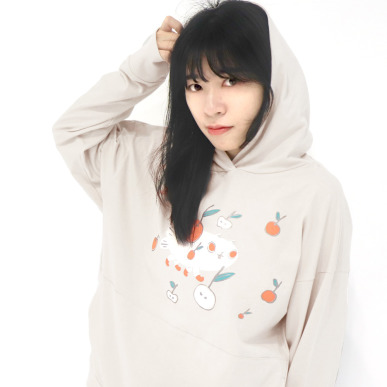 蘋果好朋友 - 米杏色帽T 女生穿 貓