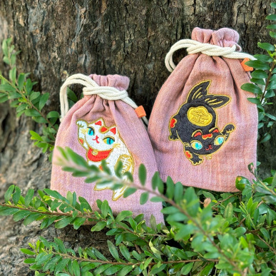 Lucky Cats 藏寶袋 / 小物袋 / 祈福袋 - 杏花粉