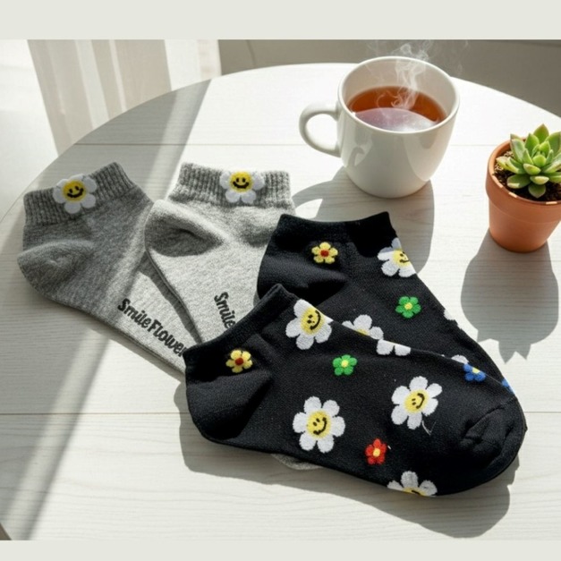 【韓國襪子】短襪-笑臉小雛菊款(灰/滿版黑)