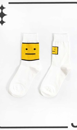 (售完)不對稱也沒有任何想法 | 中筒襪