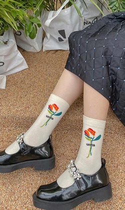 週末的初次見面 | 中筒襪