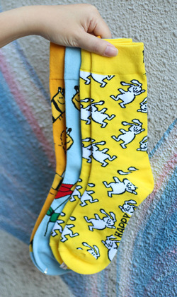 (售完)向量兔子打蜜蜂 二入組 | 長襪