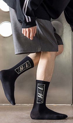 黑白擅長運動的男襪 五入組 | 中筒襪