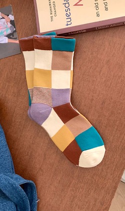 彩色魔方 | 中筒襪