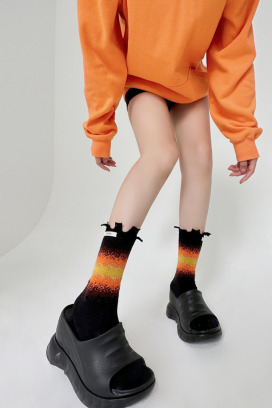 (售完)岩漿迸發就像你 二入組 | 中筒襪