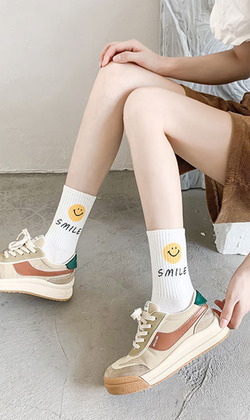 Three Ways to Smile 三入組 | 中筒襪