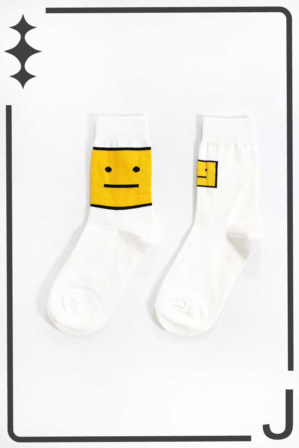 (售完)不對稱也沒有任何想法 | 中筒襪