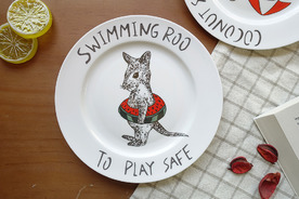 Swimmg Roo 袋鼠游泳圈 餐瓷盤 (骨瓷平盤)