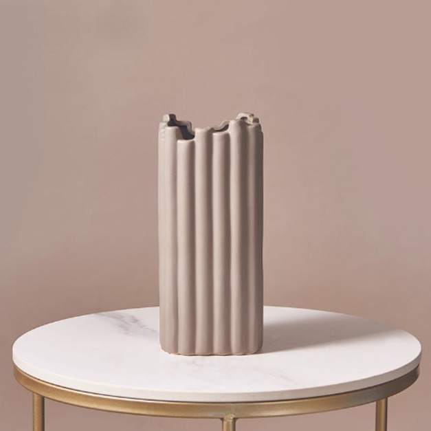 深灰直紋不規則瓶口花瓶