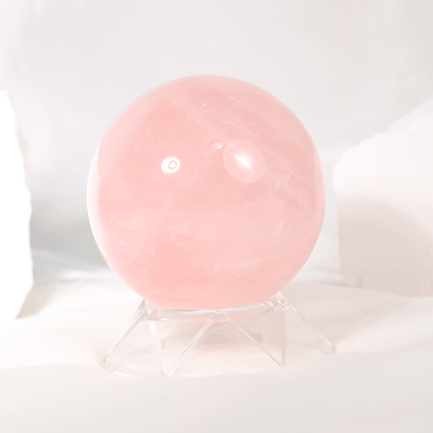 柔粉流雲 | 粉水晶球 7.3cm