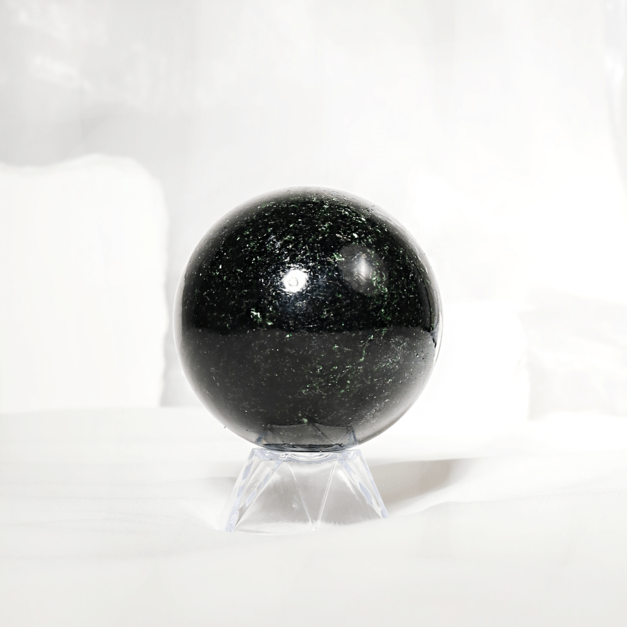 翠影星河| 綠雲母球5.9cm(隨機出貨)