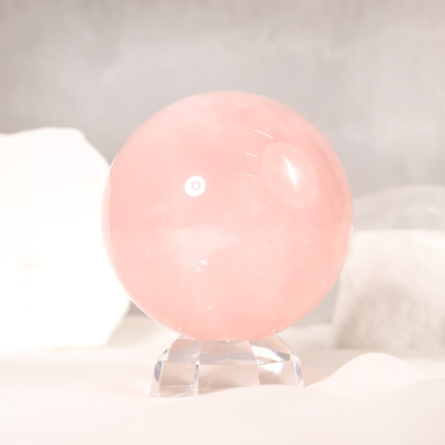 柔粉流雲 | 粉水晶球 7.1cm