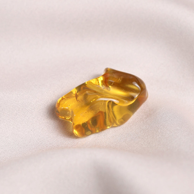【頂級】黃金之島 | 蜜糖琥珀隨型 長3.6cm
