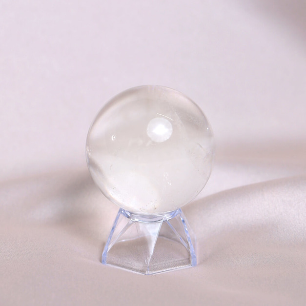 純白羽翼 | 頂級白水晶球 5cm