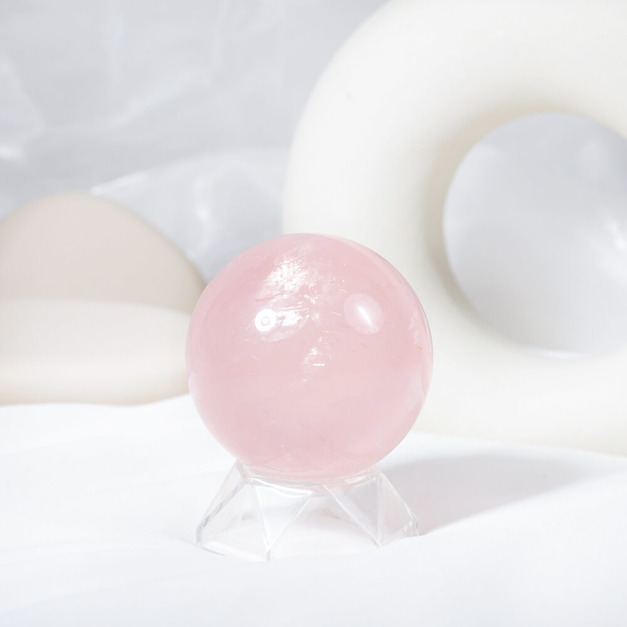 柔粉流雲 | 粉水晶球 6cm