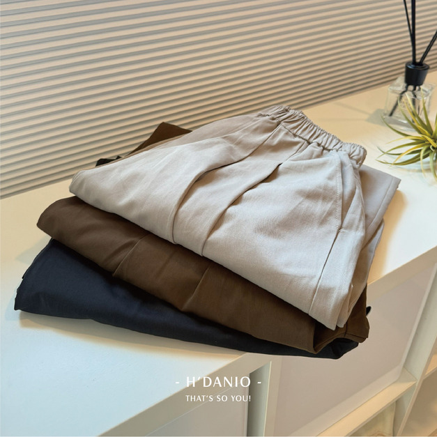 日式質感休閒闊腿褲 （咖啡色現貨)