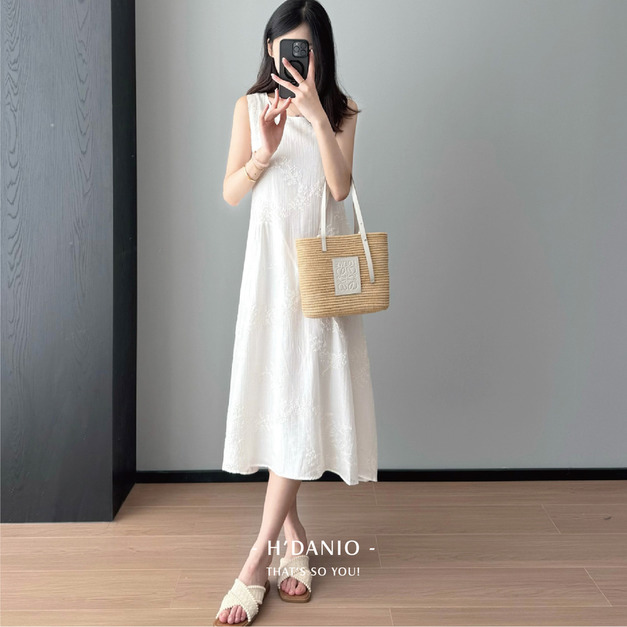 森林系天絲提花洋裝 2色 (白L、Ｍ現貨)