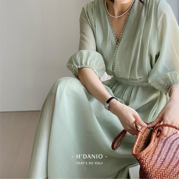 蜜瓜綠天絲氣質長洋裝