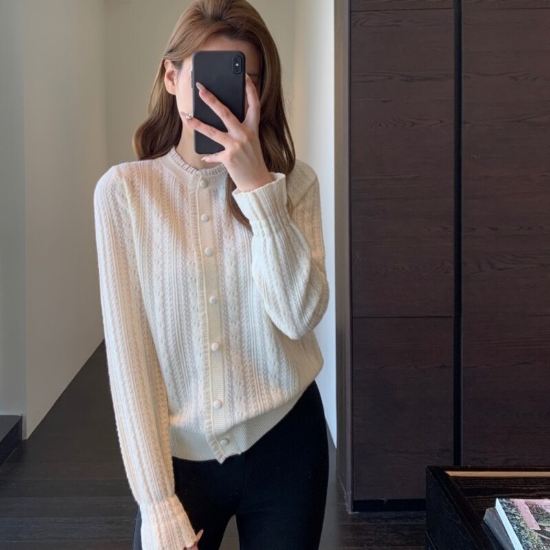 桑蠶絲仿蕾絲溫柔針織上衣