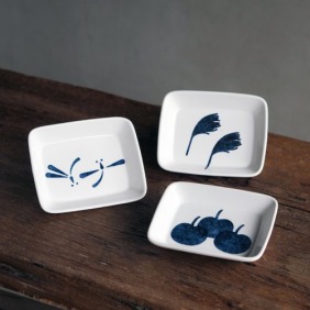 青花小方盤