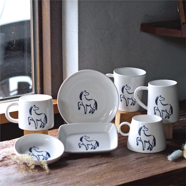 【一馬當先】馬年青花瓷系列
