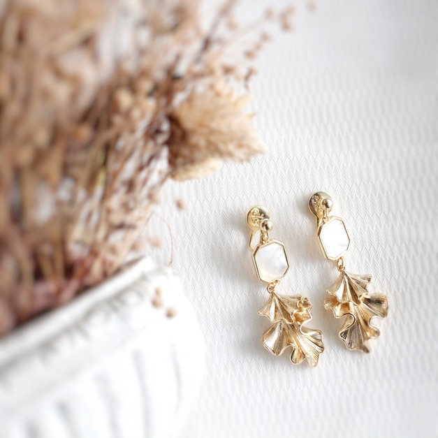 聽風的葉 / The Wind-listening Leaf