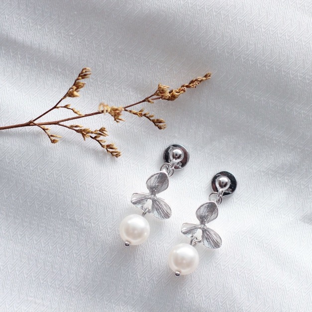 月光下の花 | Moon Blossom