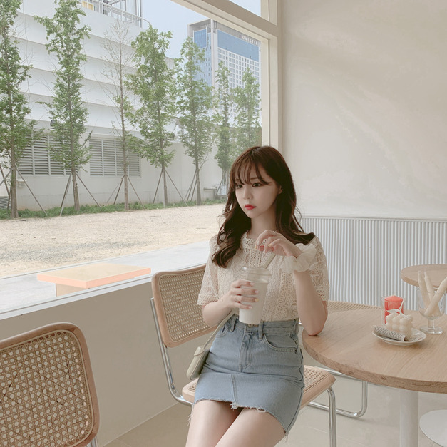 甜美蕾絲上衣