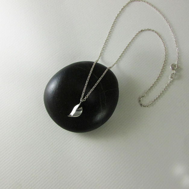 lotus leaf necklace_荷葉項鍊 植物 觀葉 夏天 清新